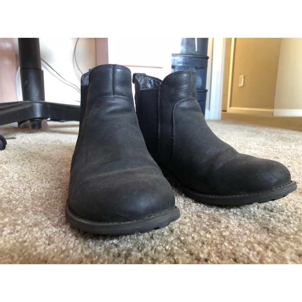 ugg chelsea booties